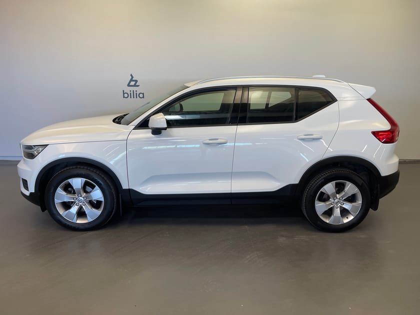Bild 2 av Volvo XC40 D3 FWD Momentum Edition / Dragkrok / Navigation /
