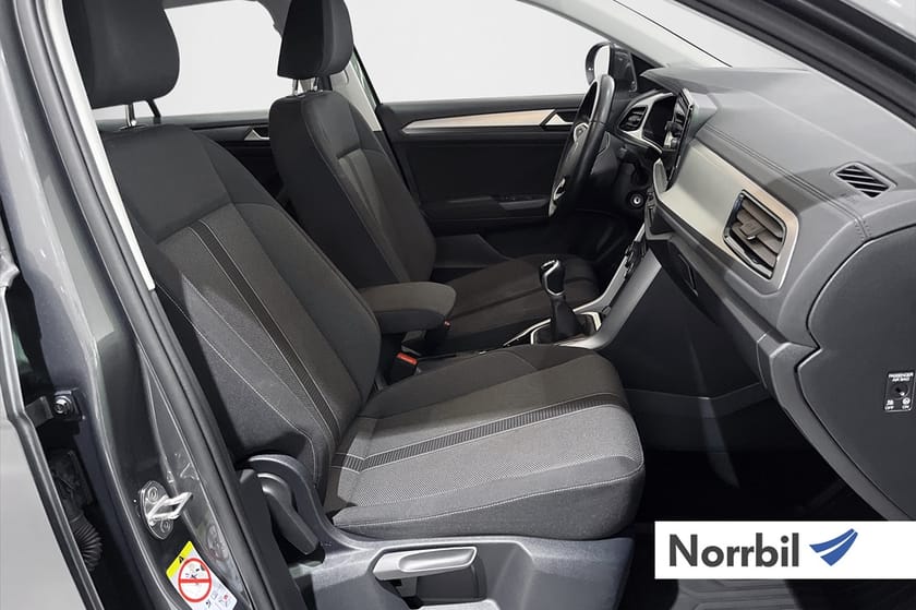 Bild 5 av Volkswagen T-Roc TSI 110 Manuell Digital Cockpit