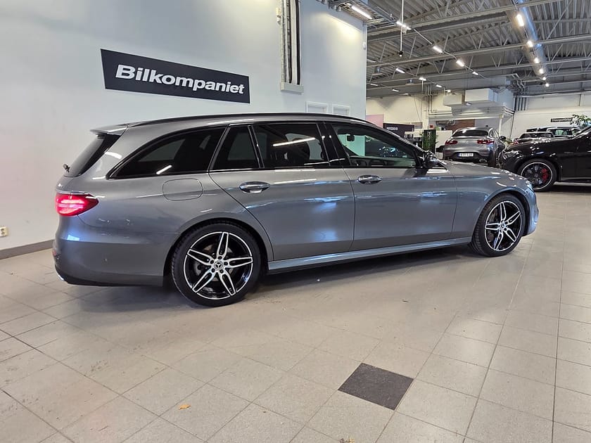 Bild 3 av Mercedes-Benz E 220 T d 4MATIC 9G-Tronic AMG Line Euro 6