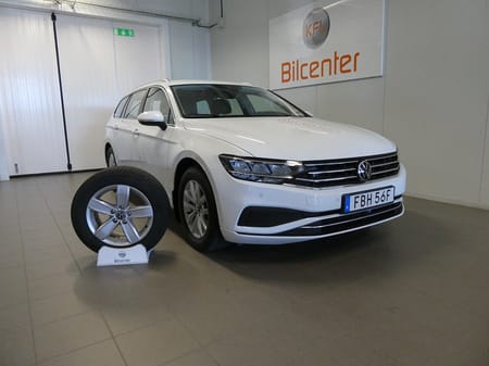 Volkswagen Passat Sportscombi 1.5 TSI Aut-Drag-Kamera-CockPit-Värmare-CarPlay-SoV