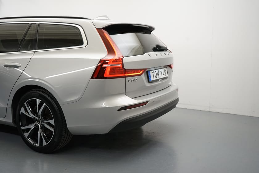Bild 3 av Volvo V60 B4 Bensin Core, Förarstol elmanövrerad