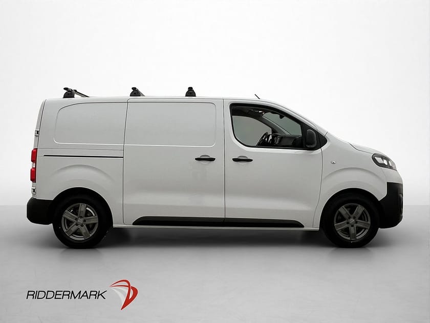 Bild 2 av Opel Vivaro Skåpbil L2 Värmare Drag V-inredd CarPlay B-Kamera MOMS