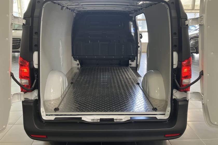 Bild 3 av Mercedes-Benz eVito 129 skåp ex.lång