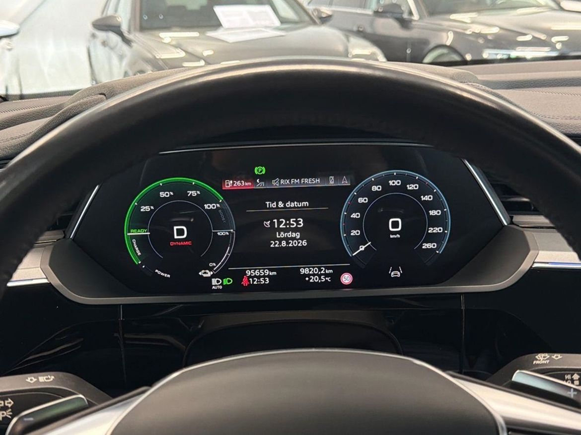 Audi Audi e-tron 55 quattro — bild 13