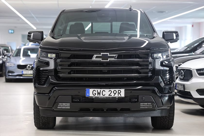 Bild 5 av Chevrolet Silverado 1500 Crew Cab High Country Midnight EDT HUD BOSE