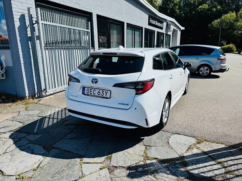 Bild 3 av Toyota Corolla Touring Sports Hybrid 122HK ACTIVE / VÄRMARE / 5400Mil