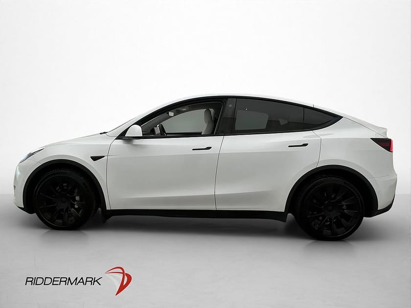 Bild 5 av Tesla Model Y Long Range AWD Pano Ljus Interiör Kamera