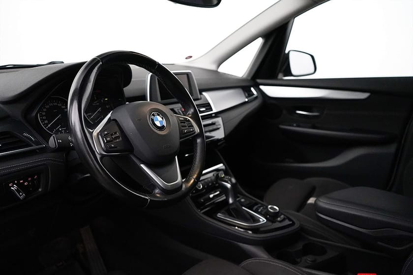 Bild 5 av BMW 218d Active Tourer 218 / 150hk / Sportline / Drag / Pano