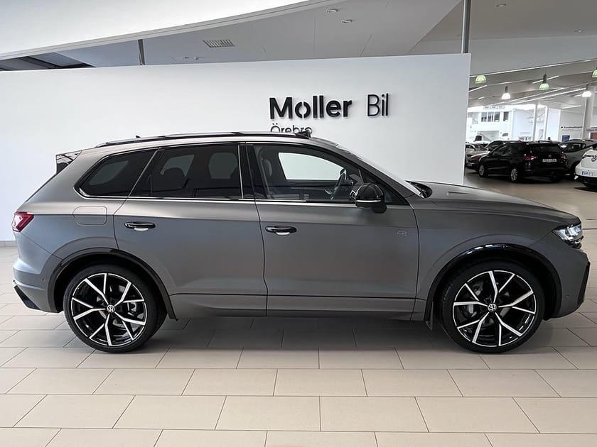 Bild 4 av Volkswagen Touareg R-LINE 3.0 V6 TDI 4M I Pano I FINAL EDITION