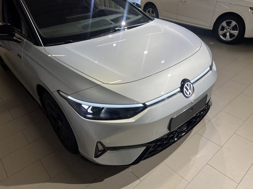 Bild 3 av Volkswagen ID.7 GTX Tourer 340HK DRAG