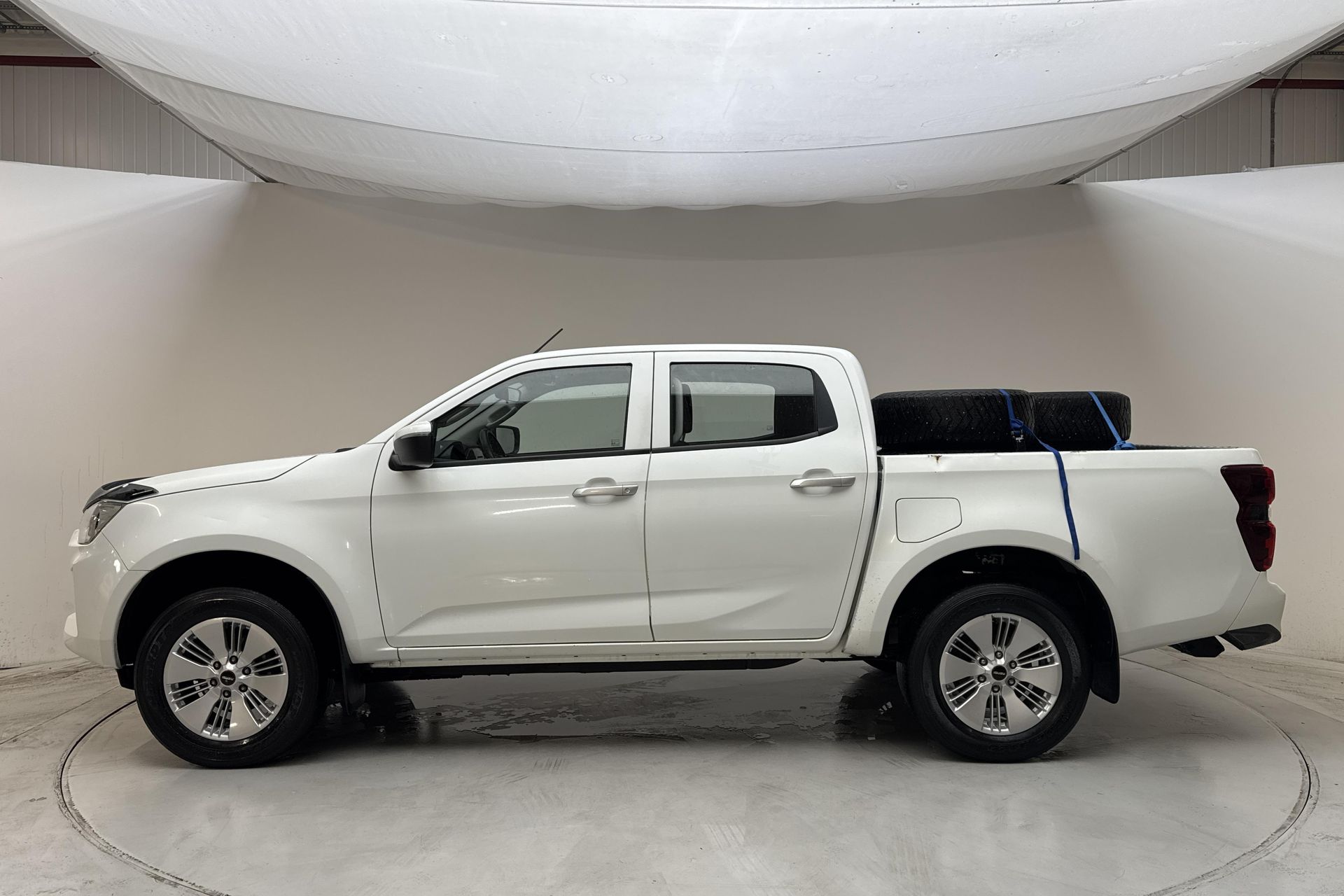 Isuzu D-MAX 1.9 Diesel 2021, bild 2/10
