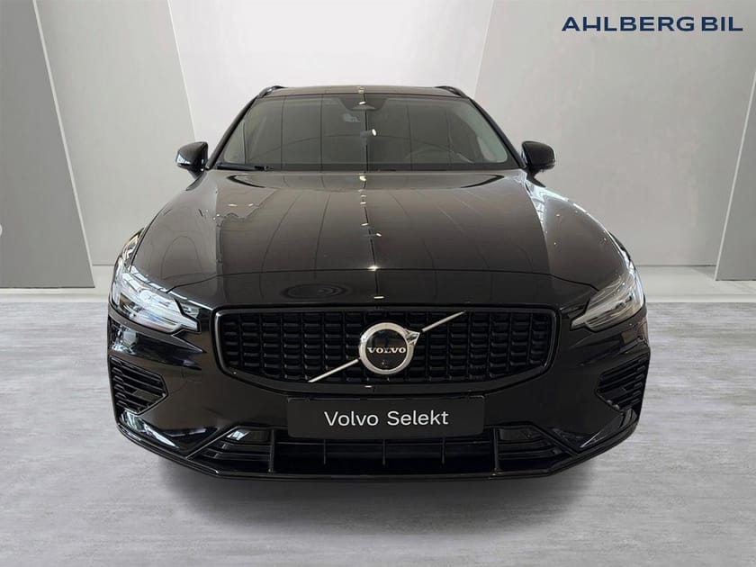 Bild 4 av Volvo V60 Recharge T6 Plus Dark, Klimatpaket, Dragkrok Halvautomatisk, Panoramaglastak, Parkeringskamera 360, HarmanKardon PremiumSound, Google Maps