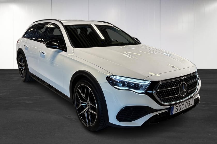 Bild 2 av Mercedes-Benz E 300 de 4MATIC All-Terrain 4M | Burmester | Drag | 360 | HUD | Nightpaket |