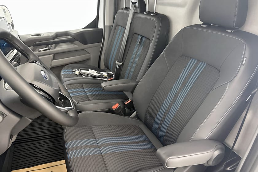 Bild 5 av Ford E-Transit Custom 340 AWD E-Custom Skåp Sport 340L Elmotor 160kW/218hk 1-växlad El