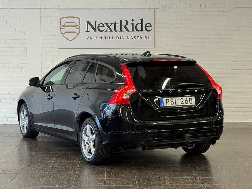 Bild 3 av Volvo V60 T3 Your Kinetic Euro 6 | Dragkrok |Parkeringssens|NyBes