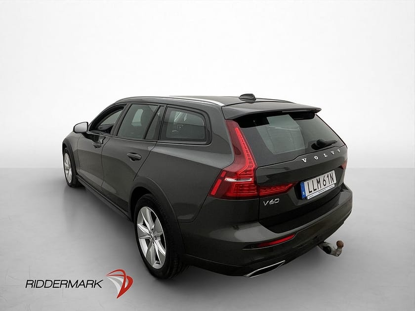 Bild 5 av Volvo V60 Cross Country B4 AWD 197hk Kamera VOC Drag