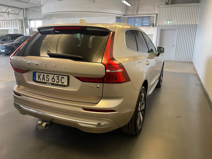 Bild 4 av Volvo XC60 T6 Plus Bright/ Navigation/ Harman Kardon/ Panorama tak/ Drag krok/ 10.000kr Tillbehör/