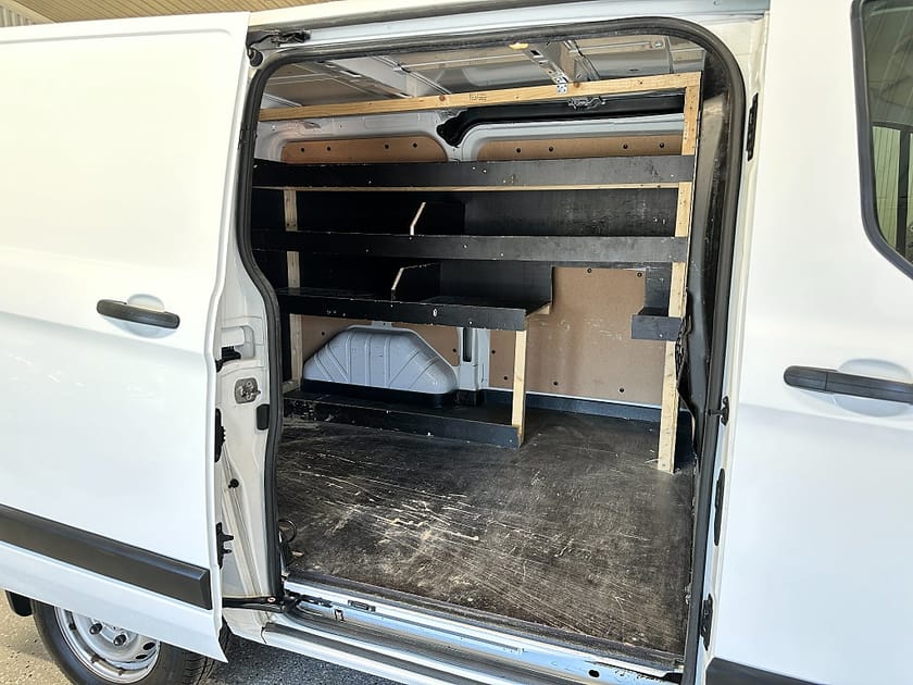Bild 5 av Ford Transit Custom 280 2.0 EcoBlue Euro 6 MOMS S+V Däck BT Värmare