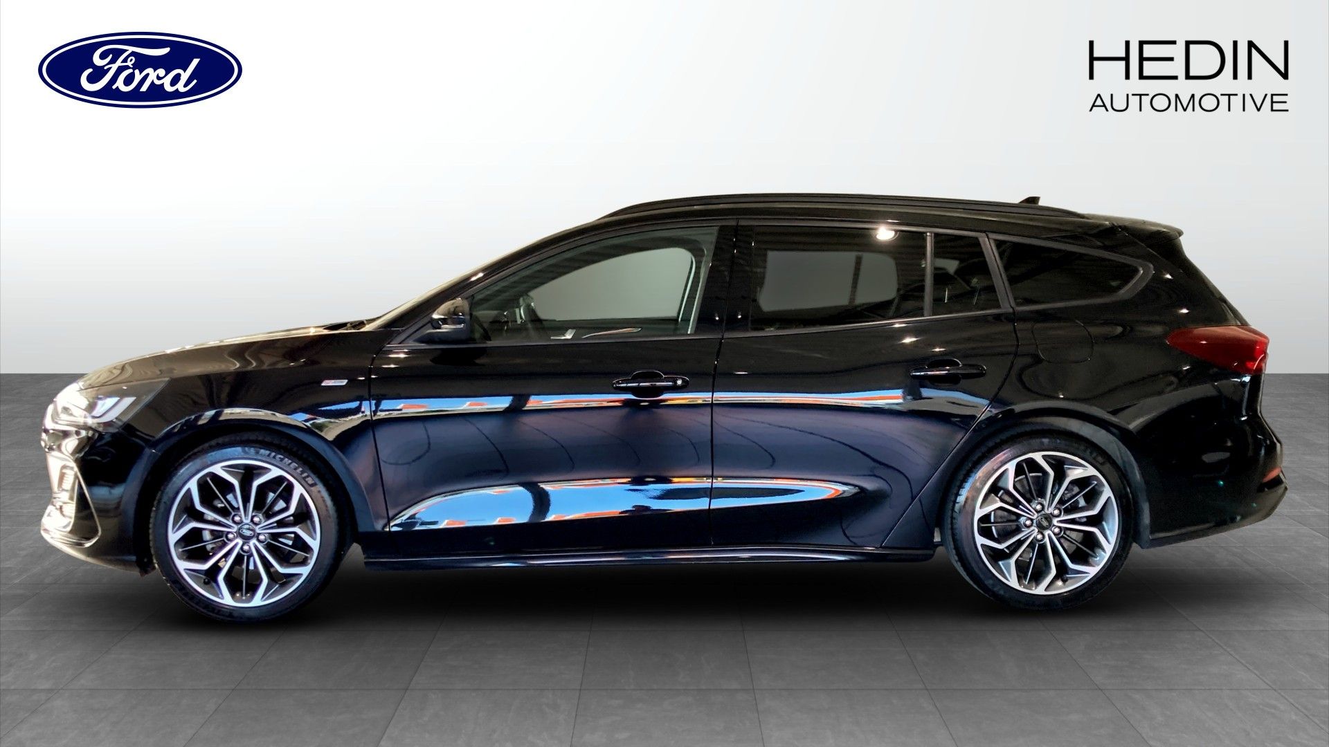 Ford Focus 2023, photo 6/9