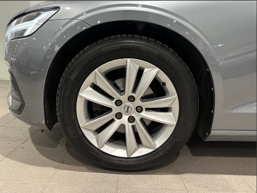 Bild 5 av Volvo V60 D3 Momentum Edition / Dragkrok/ Navigation/ Backkamera /