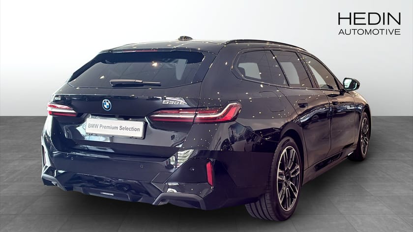 Bild 2 av BMW 530e xDrive Touring M sport, Dragkrok, Rattvärme