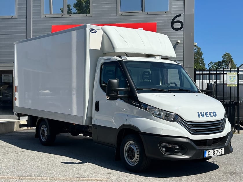 Bild 2 av Iveco Daily 35-140 Chassi Cab 18m3 Volymskåp med lyft | Hi-Matic | 3 års garanti