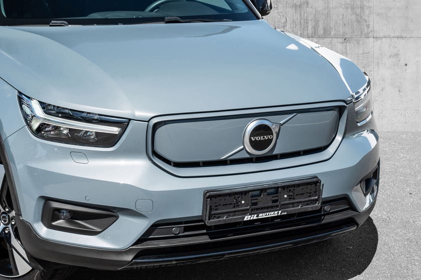 Bilde 2 av Volvo XC40 P6 Recharge Single Motor Plus / Varmer / App / Google / H.feste