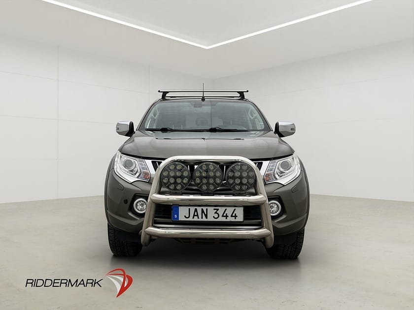 Bild 5 av Mitsubishi L200 Dubbelhytt 2.4 4WD M/K-Värmare Drag B-Kamera Skinn Kåpa