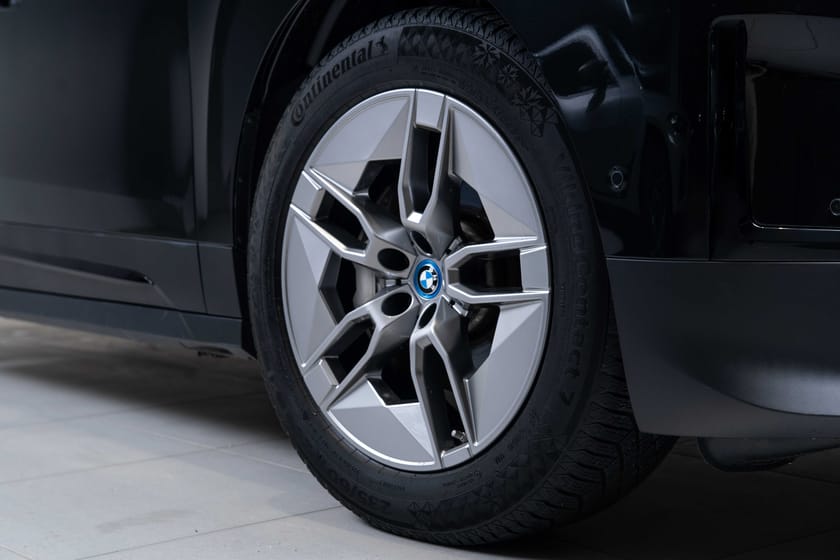 Bilde 4 av BMW iX xDrive40