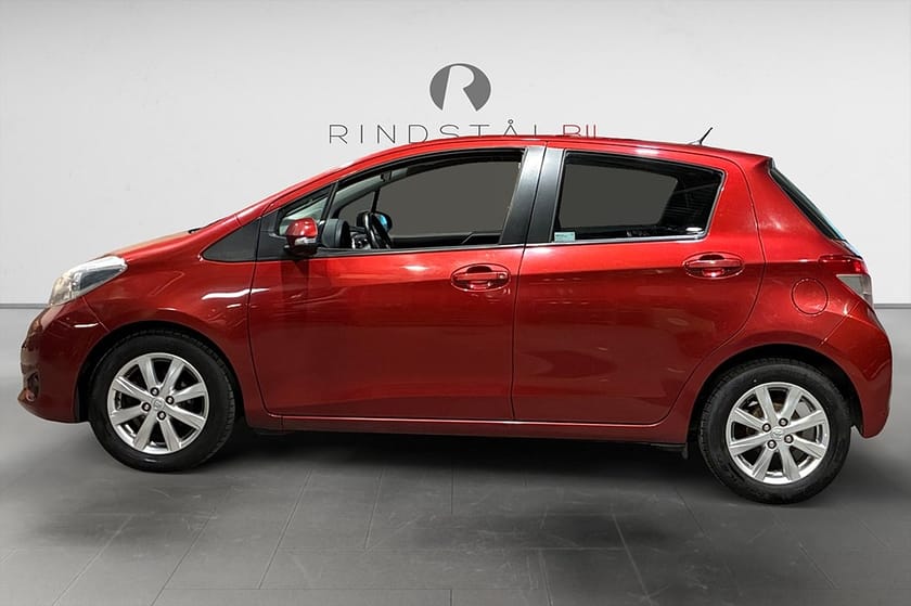 Bild 4 av Toyota Yaris 5-dörrar 1.33 Dual VVT-i 99 HK M&K NYSERV 0.47L/MIL 15"