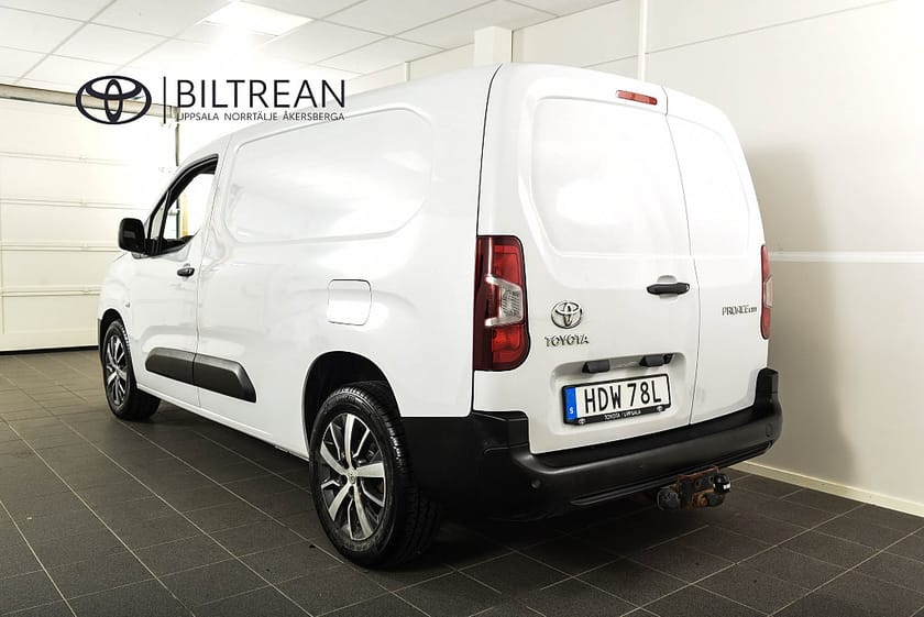 Bild 3 av Toyota ProAce City Long 1,5D Comfort MOMS Drag Backkamera Värmare