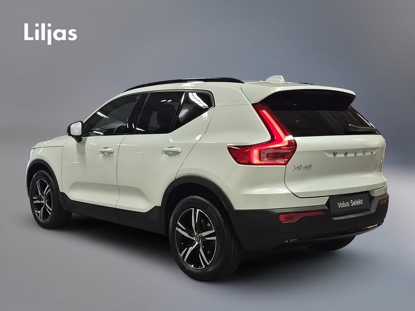 Bild 4 av Volvo XC40 B4 FWD Bensin Plus Dark