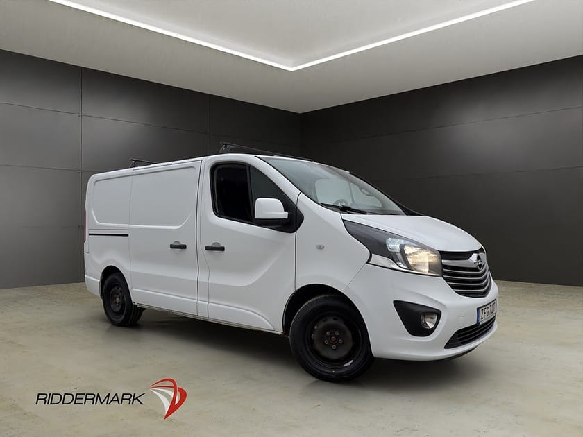 Bild 3 av Opel Vivaro Skåpbil 1.6 Värmare 3-Sits Dragkrok Takräcke B-Kamera