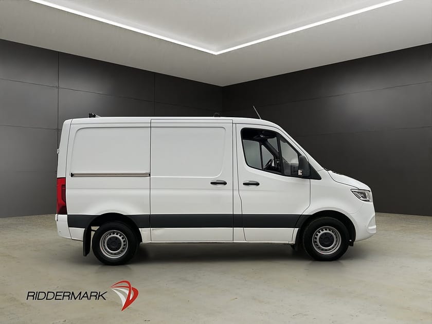 Bild 2 av Mercedes-Benz Sprinter 317 CDI RWD Panel Van 17 Värm Drag 360° V-Inr CARPLAY Moms