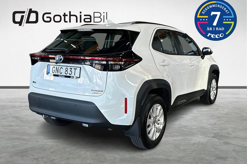 Bild 5 av Toyota Yaris Cross Hybrid AWD-i e-CVT Active Kamera Farthållare Rattvärme