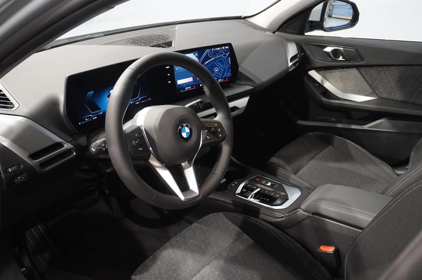 Bild 2 av BMW 120 M Sport Design Navi Automat Tonade Rutor