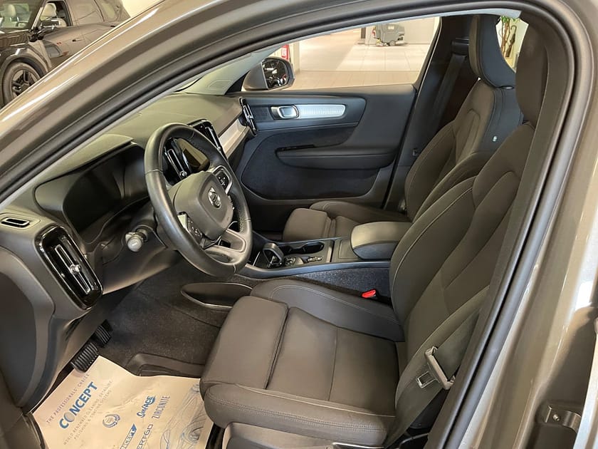 Bild 5 av Volvo XC40 B4 Geartronic Momentum Advanced Navi Pro Edition