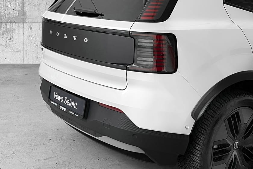 Bilde 2 av Volvo EX30 Cross Country Twin Motor Performance Ultra PANO|360|H&K|PILOT.ASSIST|TONEDE