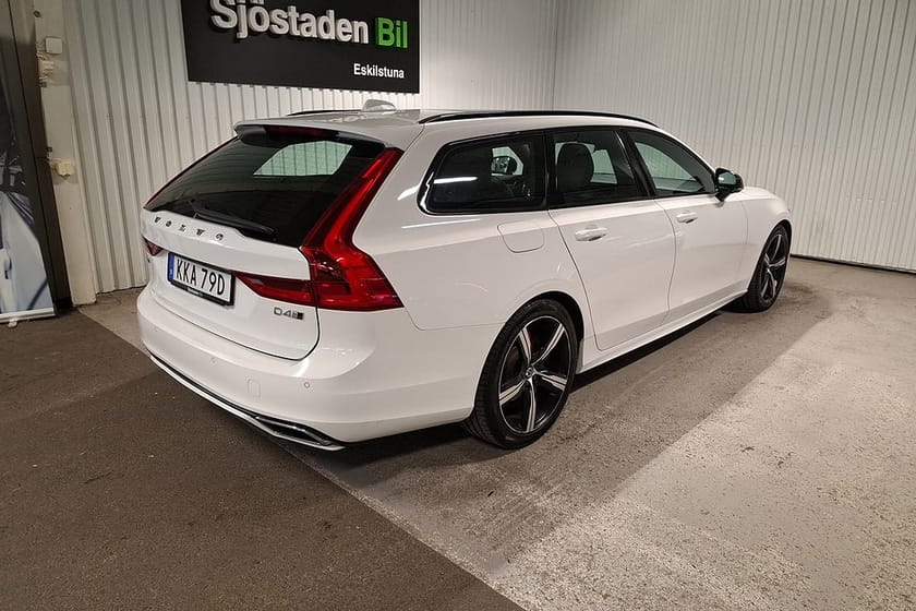 Bild 5 av Volvo V90 D4 AWD Geartronic R-Design Pano/Drag/Kamera/Navi