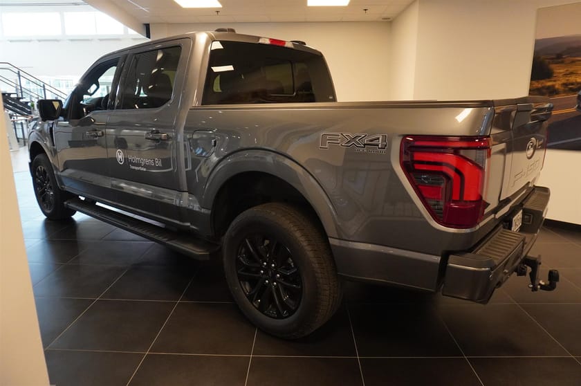 Bild 3 av Ford F-150 SuperCrew Lariat Black Edition 5.0l V8 406hp