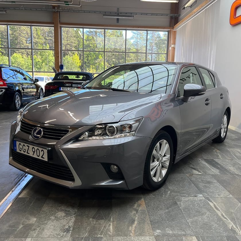 Bild 5 av Lexus CT 200h 1.8 CVT F Sport Navi P-sensorer Skinn Bluetooth