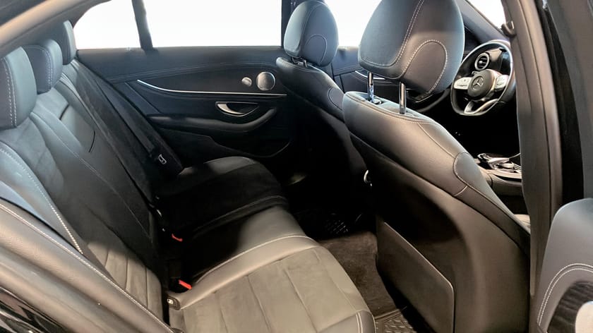Bild 5 av Mercedes-Benz E 220 d 4MATIC 220d PremiumPlus/AMG/Drag/Värmare
