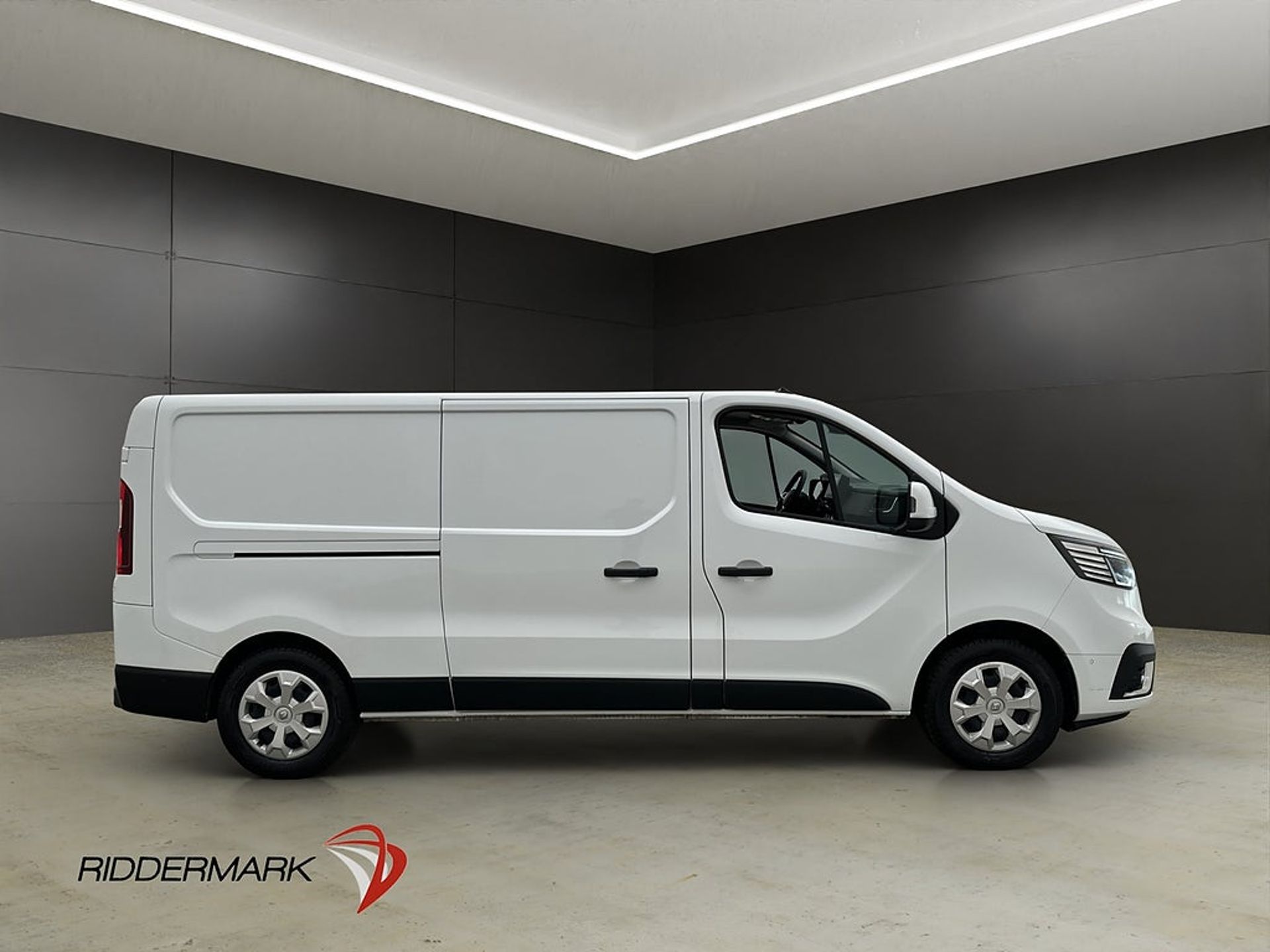 Renault Trafic L2 E-TECH Dragkrok 2024, kuva 2/10