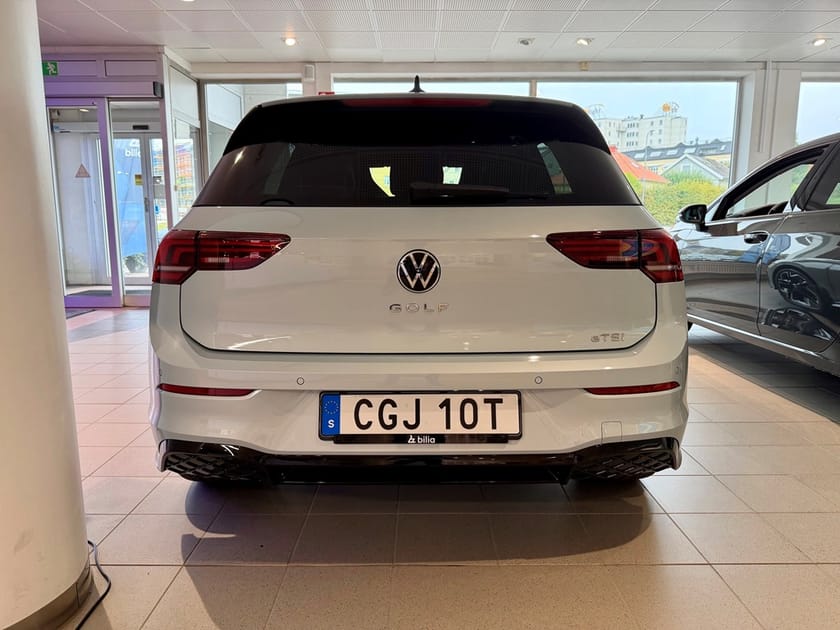 Bild 4 av Volkswagen Golf R-Line 1.5 eTSI (150hk) Aut Värmare Drag