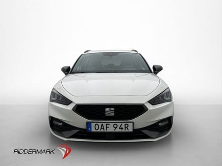 SEAT León Sportstourer e-Hybrid ST 204hk FR Cockpit Kamera Navi CarPlay