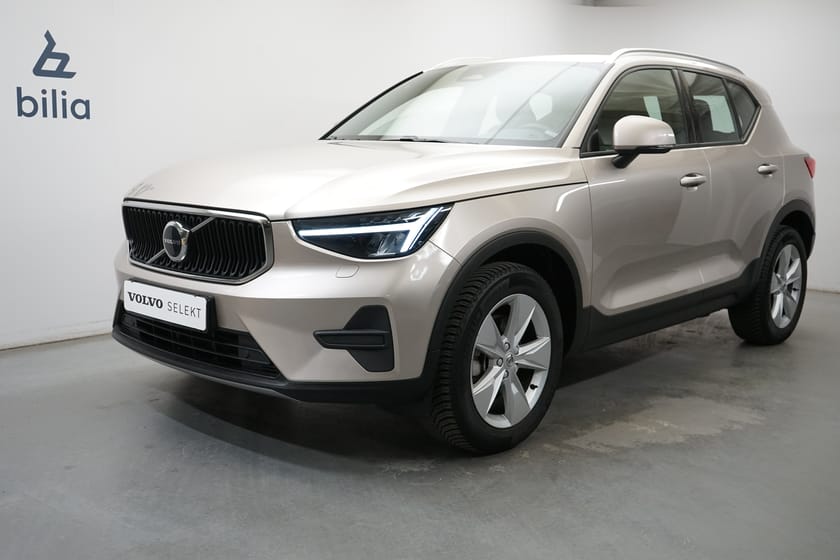 Bild 1 av Volvo XC40 B3 FWD Bensin Core, Navigation, Baklucka elmanövrerad