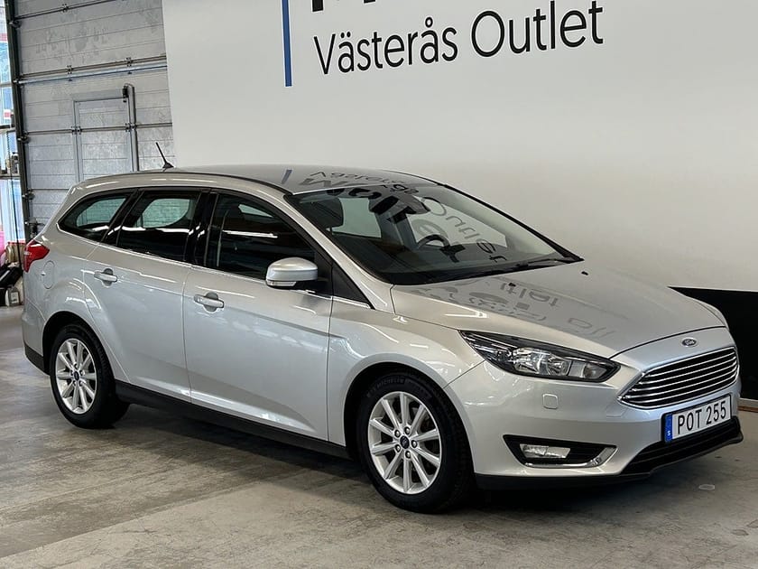 Bild 1 av Ford Focus Kombi 1.5 TDCi Powershift 120hk Drag Navigation CarPlay
