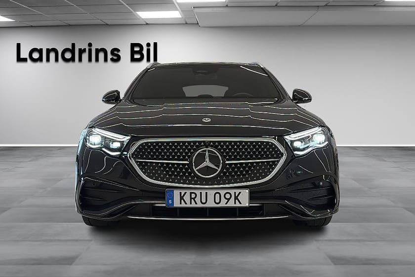Bild 2 av Mercedes-Benz E 300 T e e,AMG Line Premium,Panoramatak,Drakrok,MOMS
