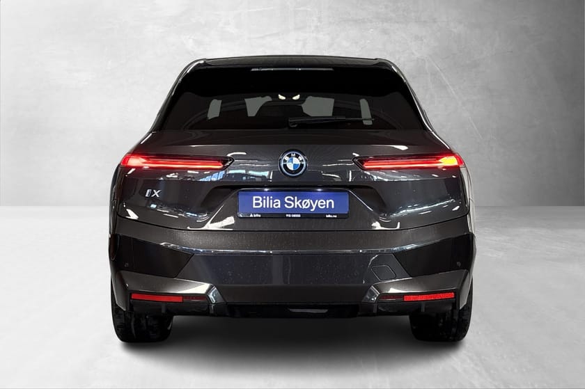 Bilde 4 av BMW iX xDrive40 Fully Charged, Soft-Close, MultiF, H/K, Laser