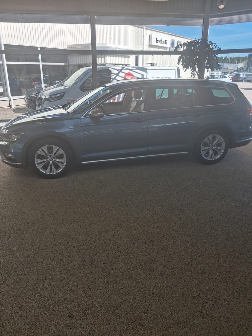 Bild 2 av Volkswagen Passat Alltrack 220hk 4M Aut/Drag/Acc